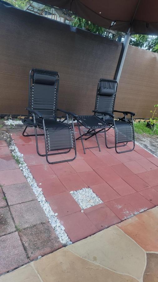 Tiny Efficiency All-In-1 Sunrise Exterior photo